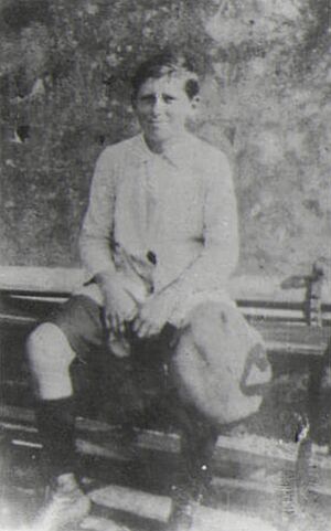 Archivo:Alfredo Stroessner 1920s