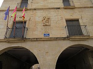 Archivo:Ayuntamiento de Mazaleón, Teruel