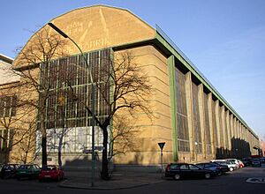 Archivo:Berlin AEG Turbinenfabrik