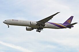 Boeing 777-3ALER ‘HS-TKP’ Thai Airways.jpg