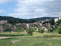 Brives-Charensac (Haute-Loire, Fr), vieux pont sur la Loire