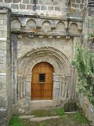 Buenafuente del Sistal monasterio portada romanica ni