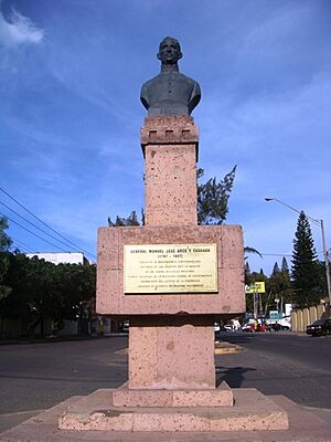 Archivo:Busto De Manuel Jose Arce en Tegucigalpa Honduras