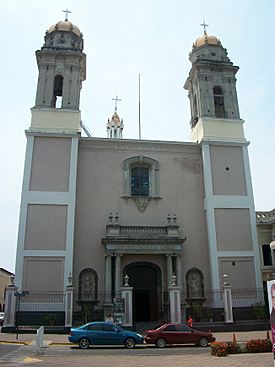 Catedral de Colima.jpg
