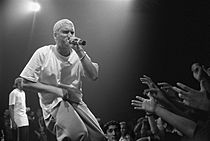 Archivo:Eminem-01-mika