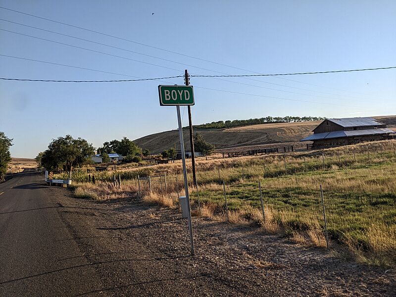 Entrance to Boyd, Oregon
