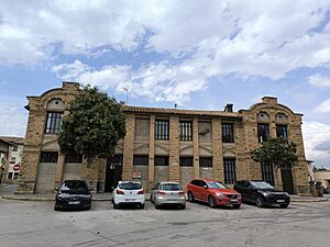 Archivo:Escuela de Niños de Rubiols de Mora