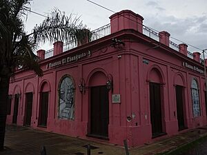 Archivo:Esquina de 1 y 528 bis
