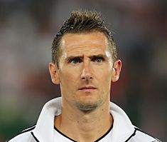 Archivo:FIFA WC-qualification 2014 - Austria vs. Germany 2012-09-11 - Miroslav Klose 01