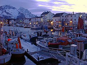 Archivo:Henningsvaer