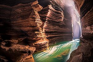 Archivo:In Gupteshwor Cave