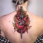 Archivo:Karolina Wilczewska Rose Dagger Tattoo