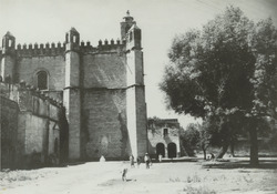 Archivo:Katedralen San Jose i staden Tula de Allende. Den var ursprungligen ett kloster - SMVK - 0307.c.0013