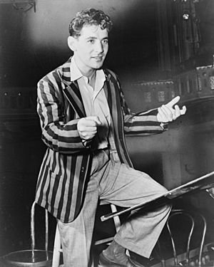 Archivo:Leonard Bernstein NYWTS 1945