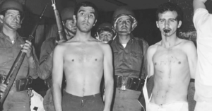 Luis González de Alba detenido en 1968 (Escala de grises) (original).png