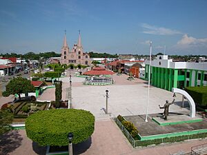 Archivo:Nacajuca Parque principal