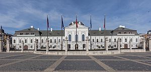 Archivo:Palacio Grassalkovich, Bratislava, Eslovaquia, 2020-02-01, DD 21