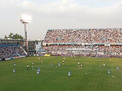 Archivo:Tribuna popular Atl Rafaela