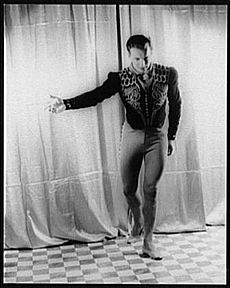 Archivo:Anthonytudor