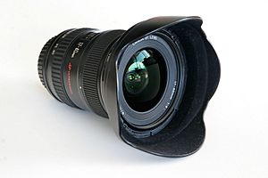 Archivo:Canon 17-40 f4 L lens