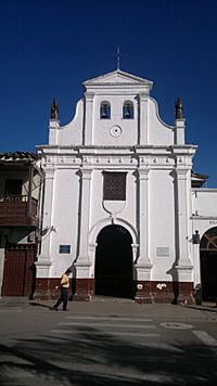 Capilla de Nuestra Señora de Chiquinquirá. Vista frontal. La Ceja. Antioquia. Colombia.jpg
