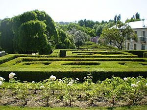 Archivo:Casita del Príncipe El Pardo jardines