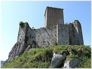 Archivo:Castelo de Andrade, Castle of Nogueirosa