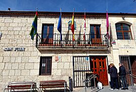 Archivo:Castrillo del Val - Ayuntamiento 1