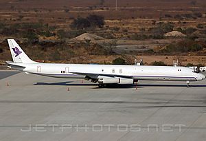 Archivo:Douglas DC-8-63(F), Untitled JP6432376