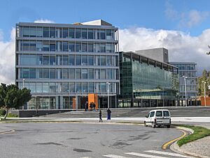 Archivo:Edificio Alei-front