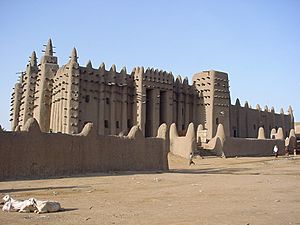 Archivo:Great Mosque of Djenné 1