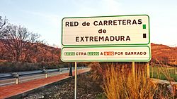 Archivo:Inicio de la carretera EX-213 en Pasarón de la Vera