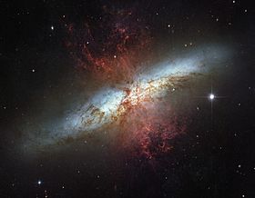 Archivo:M82 HST ACS 2006-14-a-large web