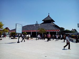 Archivo:Masjid Agung Demak