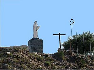 Archivo:MonumentovirgendelcarmenCDE
