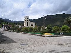 Parque,iglesia,colegio