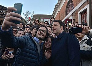 Archivo:Renzi selfie