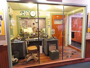 USA Tour 2019 P105 Sun Studios WHBQ Studios Control Room C.jpg
