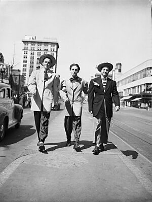 Archivo:Zoot Suiters On Parade