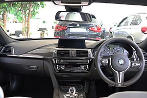 Archivo:2018 BMW M3 Interior