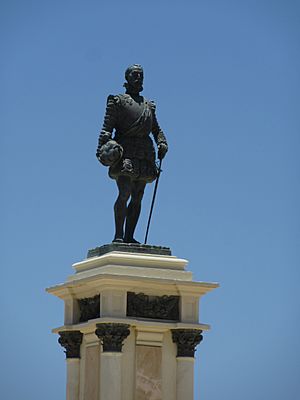 Archivo:2018 Santa Marta (Colombia) - Estatua de Rodrigo de Bastidas