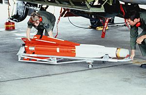 Archivo:AIM-4 after removing from F-106