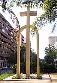 Alicante - Avenida del Doctor Gadea, Cruz de los Caídos 5.jpg