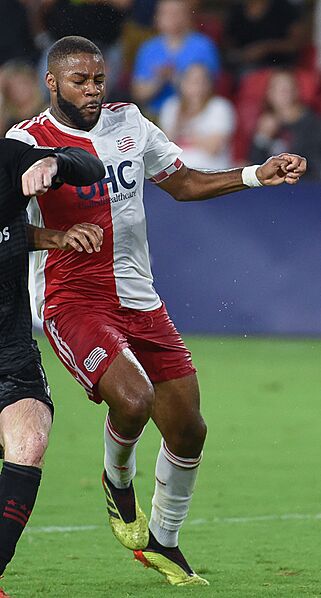 Andrew Farrell with Rooney (cropped)