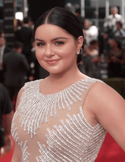 Ariel Winter Emmys 2016.png