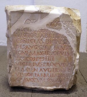 Archivo:Base di ex-voto per la vittoria in britannia di claudio, posta da aulo vicirio proculo (gens viciria), 43 dc ca, da augusteo di roselle