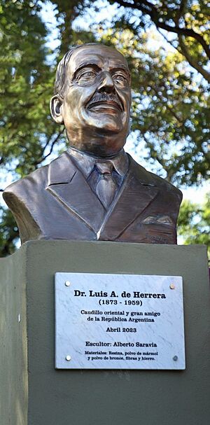 Archivo:Busto Luis Alberto de Herrera