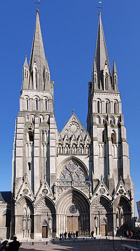 Cathédrale de Bayeux - façade - assemblage de 4 images.jpg