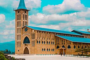 Archivo:Cathedrale Fatima Ruhengeri