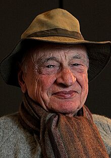 Edgar Morin 2021.jpg